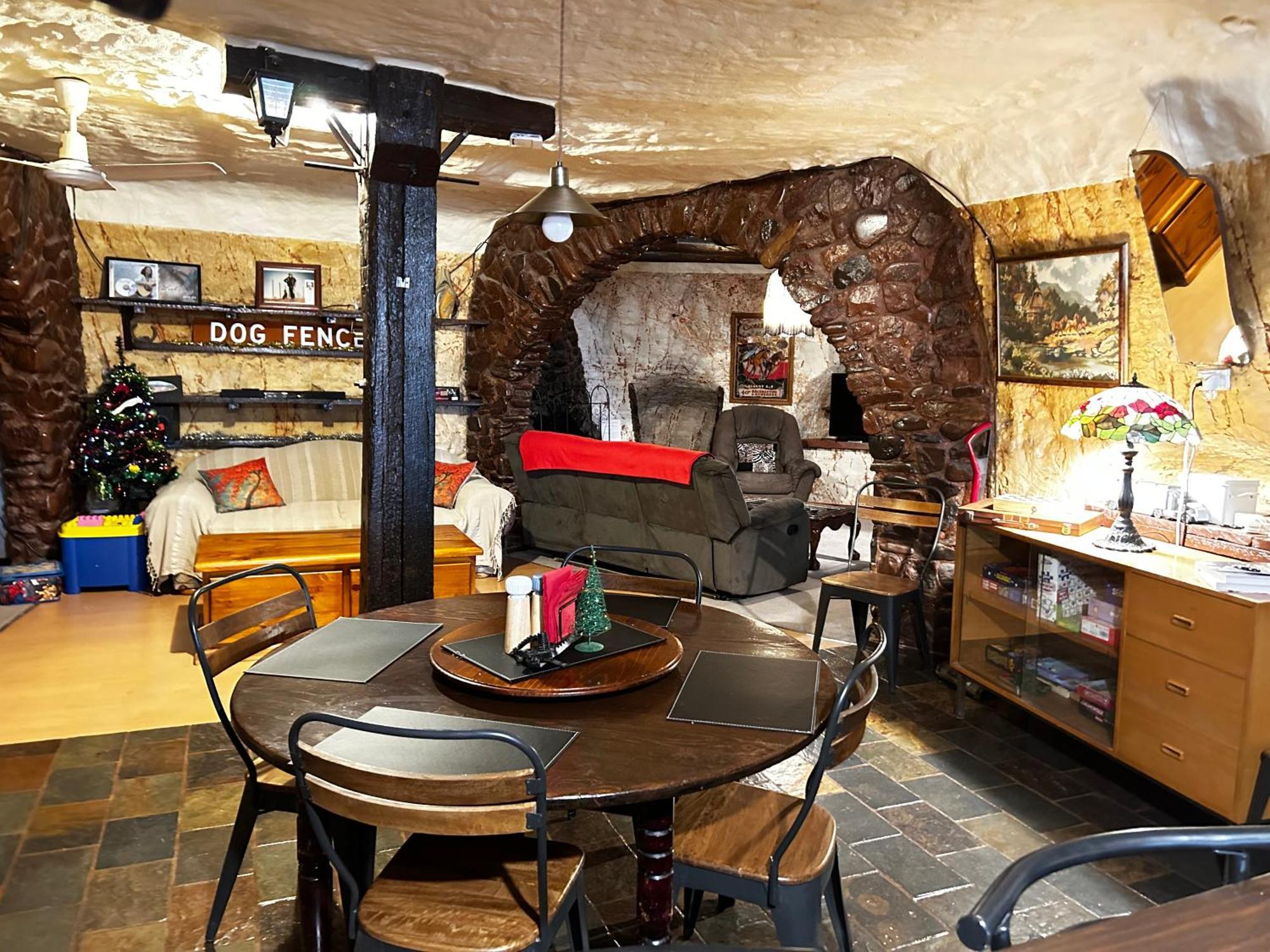 Di'S Place Coober Pedy Bagian luar foto